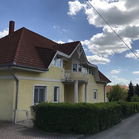 Esther Apartman Gyenesdiás エクステリア 写真